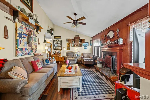 $259,900 | 1048 Patience Drive, Florissant, MO 63034