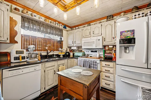 $259,900 | 1048 Patience Drive, Florissant, MO 63034