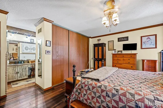 $259,900 | 1048 Patience Drive, Florissant, MO 63034