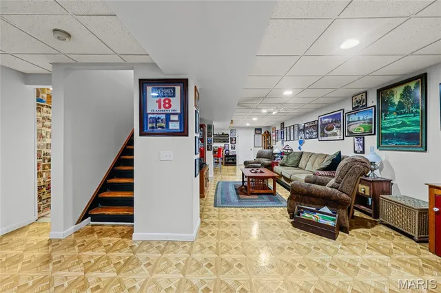 $259,900 | 1048 Patience Drive, Florissant, MO 63034