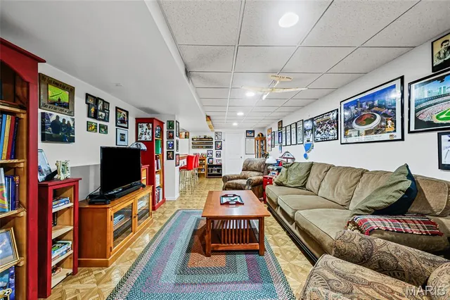 $259,900 | 1048 Patience Drive, Florissant, MO 63034