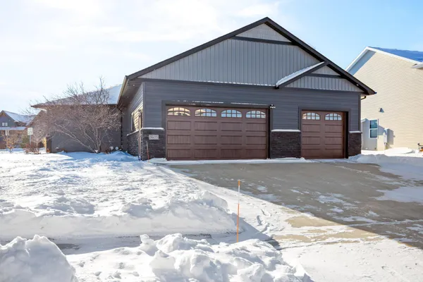 $759,900 | 3605 Houkom Drive East, West Fargo, ND 58078