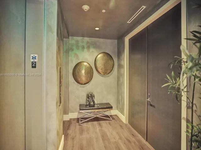 $10,000 | 3250 Northeast 188th Street, Unit 207, Aventura, FL 33180