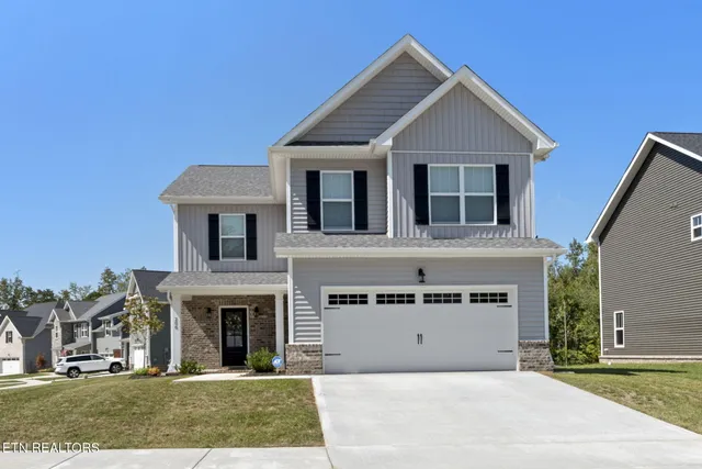 $524,900 | 200 Queenberry Street, Oak Ridge, TN 37830