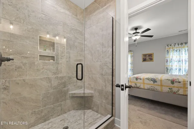 $524,900 | 200 Queenberry Street, Oak Ridge, TN 37830