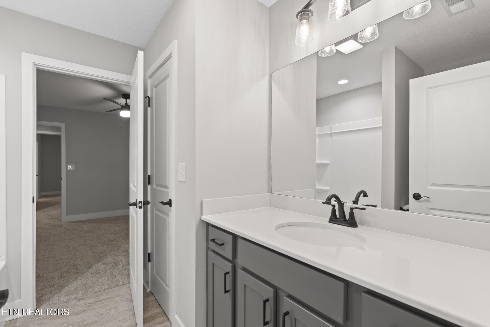 200 Queenberry Street Oak Ridge, TN 37830 - Photo 31 of 50 31-web-or-mls-Qnsbrry200 (114)