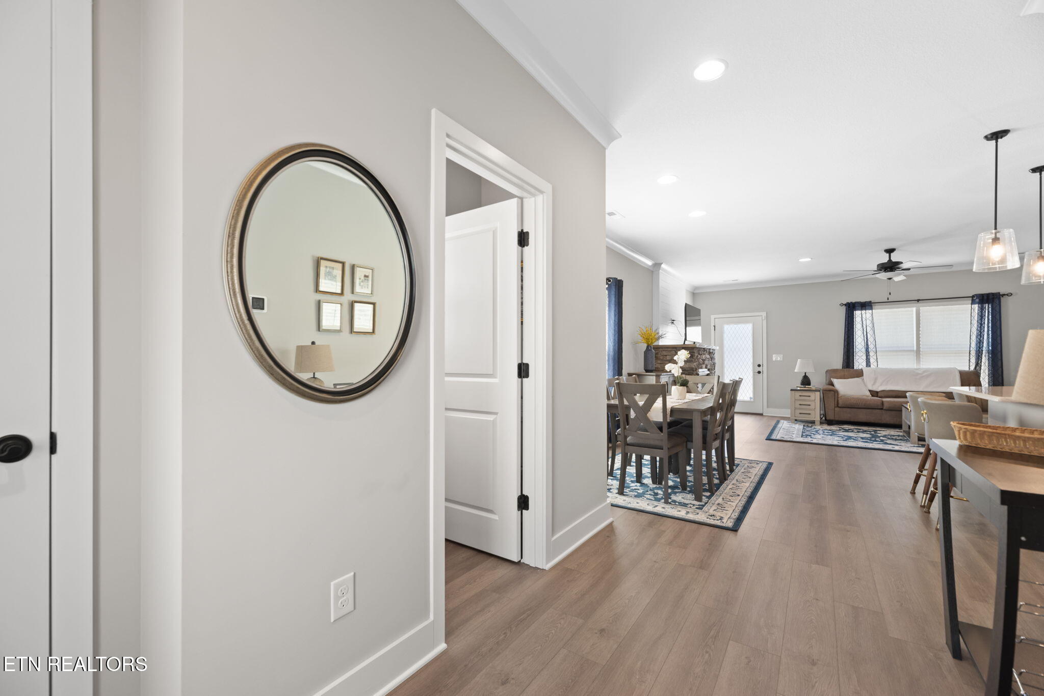 200 Queenberry Street Oak Ridge, TN 37830 - Photo 4 of 50 4-web-or-mls-Qnsbrry200 (81)