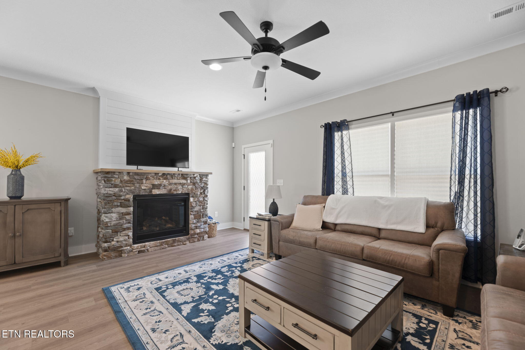 200 Queenberry Street Oak Ridge, TN 37830 - Photo 8 of 50 8-web-or-mls-Qnsbrry200 (48)