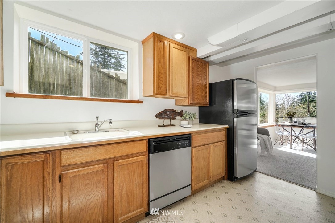 8440 46th Avenue Southwest Seattle, WA 98136 - Photo 22 of 30