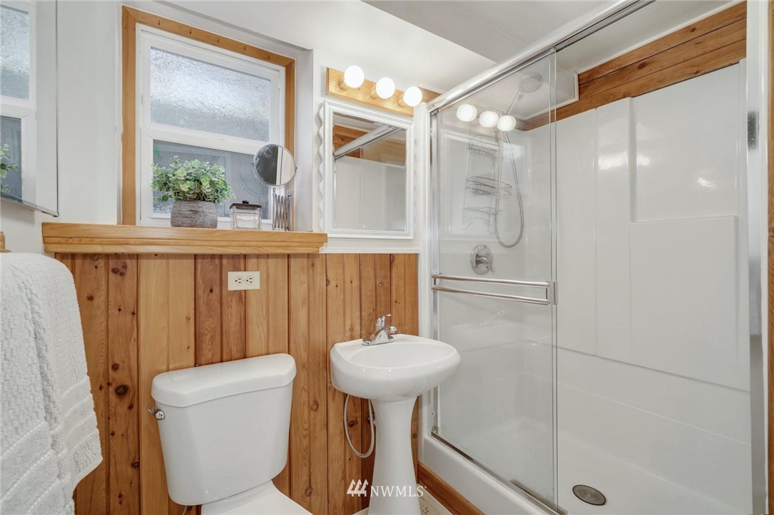 8440 46th Avenue Southwest Seattle, WA 98136 - Photo 26 of 30