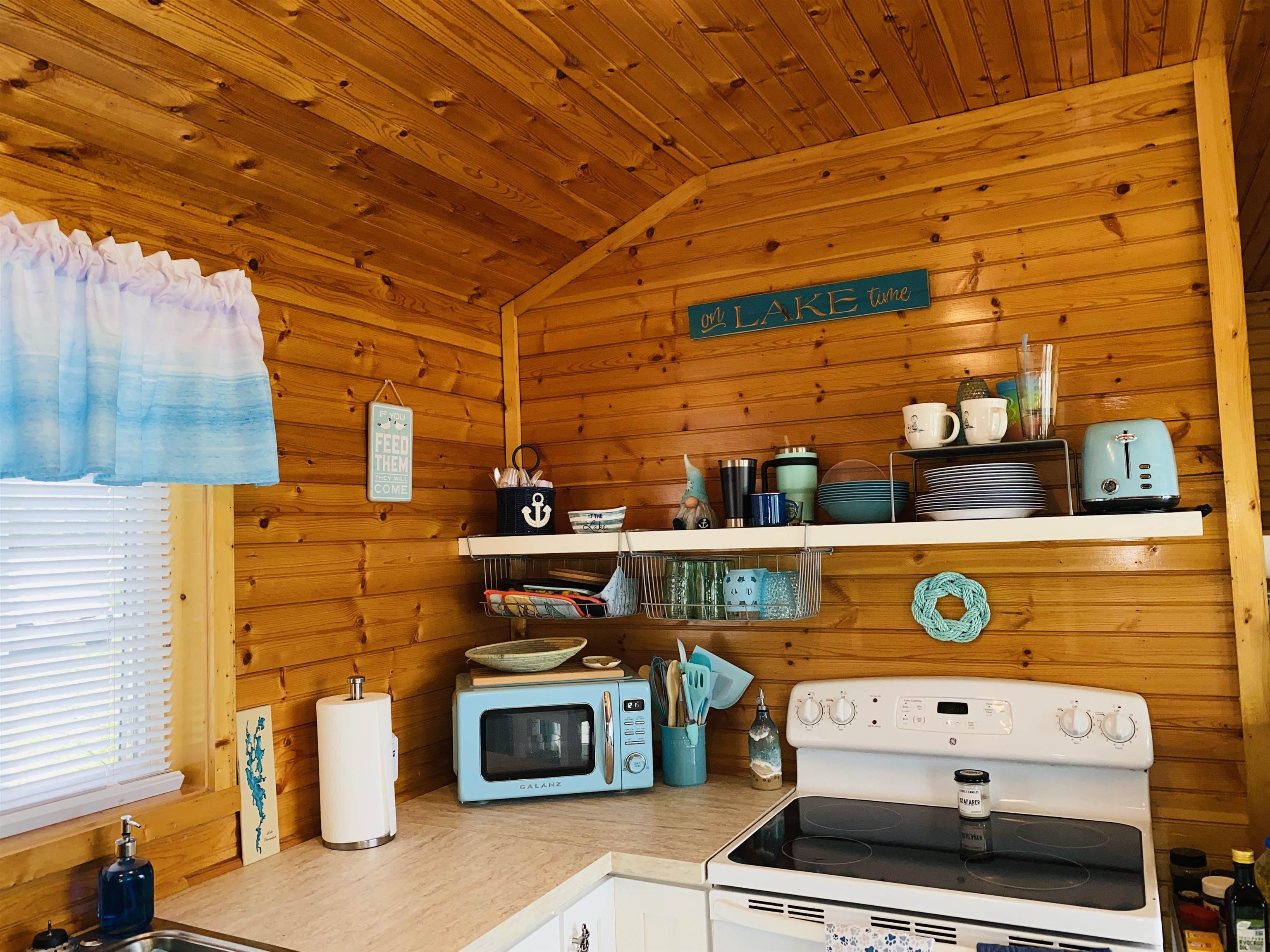 107 Hunter North Alburgh, VT 05440 - Photo 21 of 37