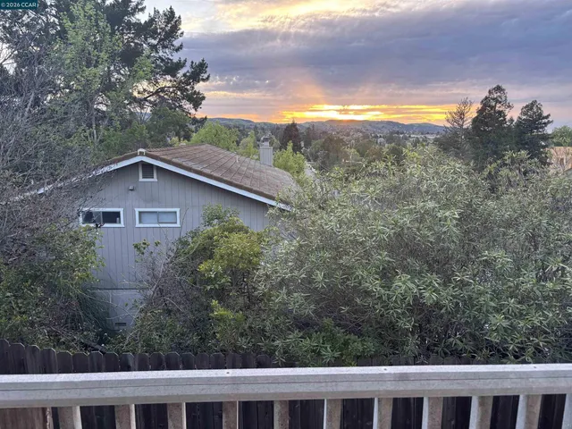 $949,000 | 207 Midway Drive, Martinez, CA 94553