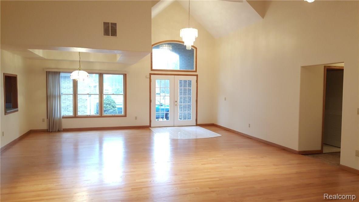 1701 Oakville Waltz Road Carleton, MI 48117 - Photo 10 of 31 20160331_111048.jpg