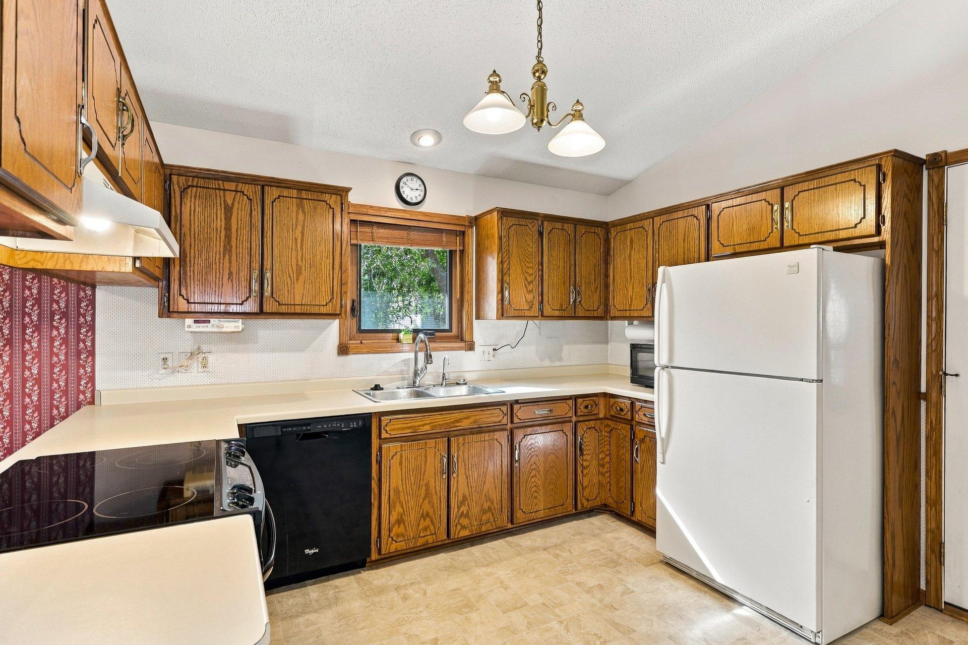 330 Shady Ridge Road Northwest Hutchinson, MN 55350 - Photo 8 of 28 Gallery Image 8