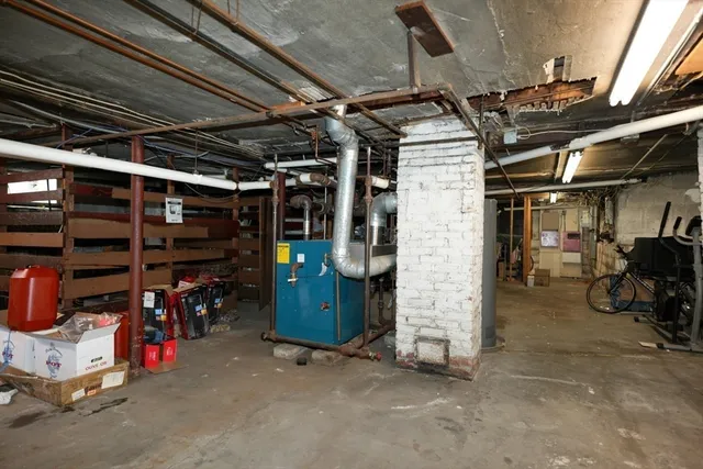 a view of walk in closet