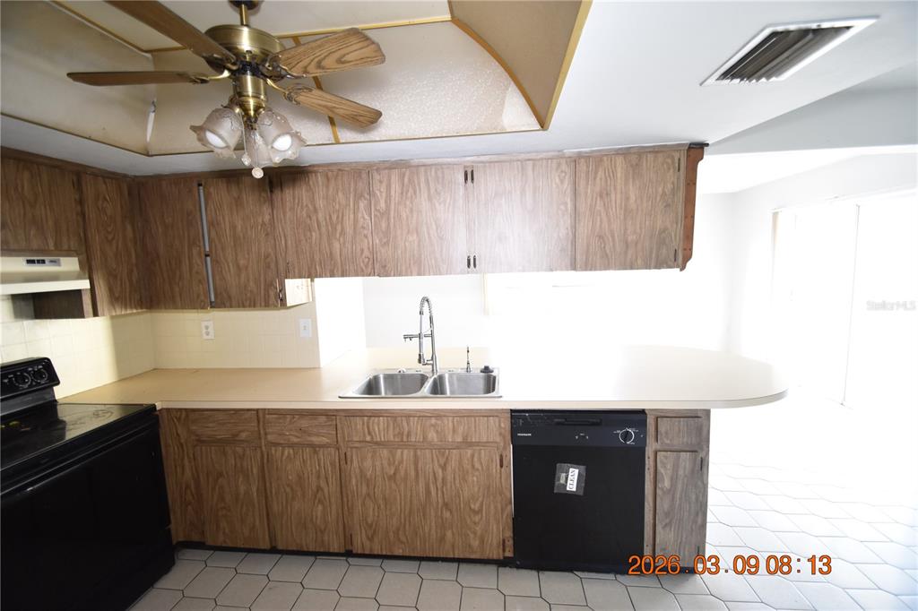 7338 Foxbloom Drive Port Richey, FL 34668 - Photo 15 of 40