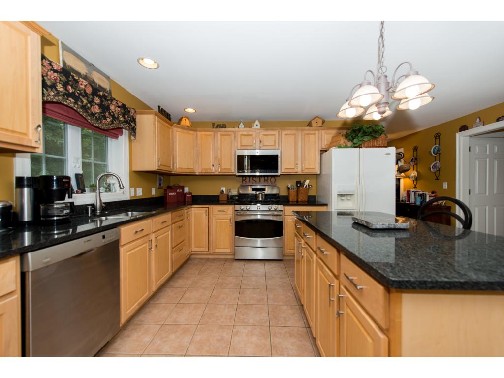 33 A Piscataqua Road Dover, NH 03820 - Photo 5 of 36