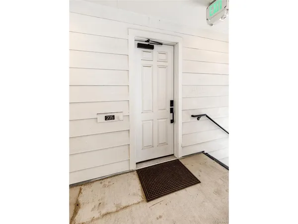 a view of walk in closet