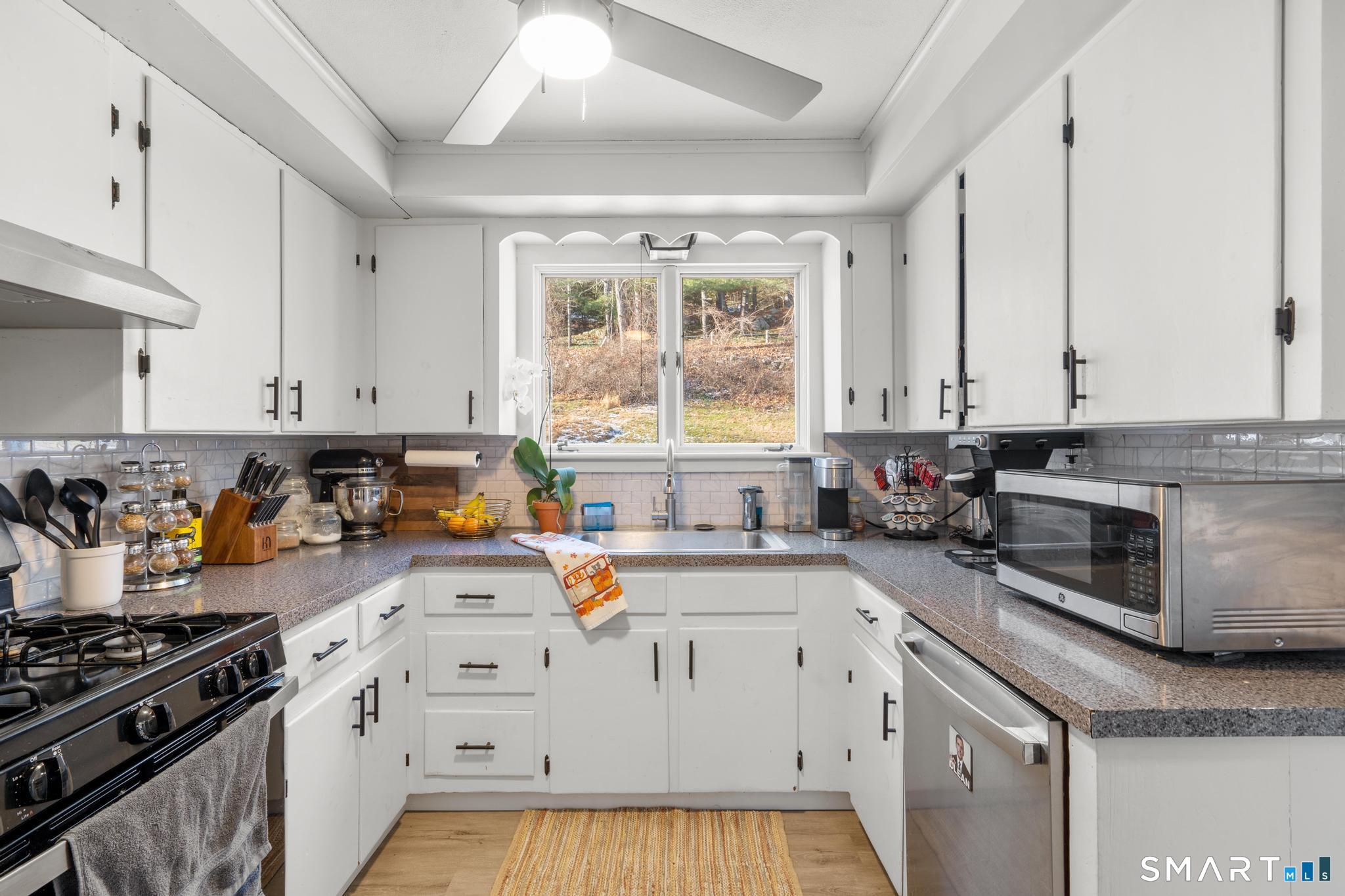 65 Weekeepeemee Road Bethlehem, CT 06751 - Photo 6 of 29