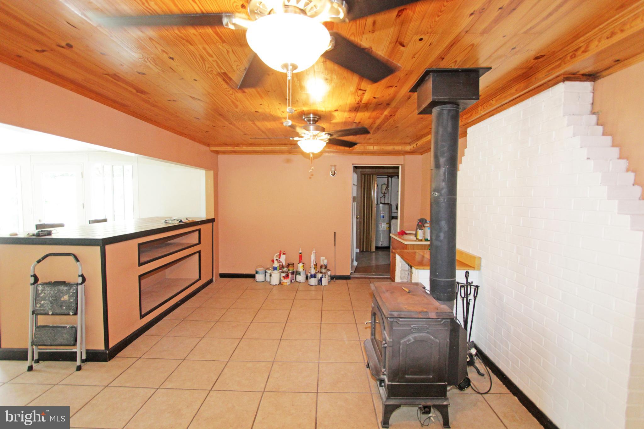 513 Cherry Tree Road Aston, PA 19014 - Photo 15 of 17