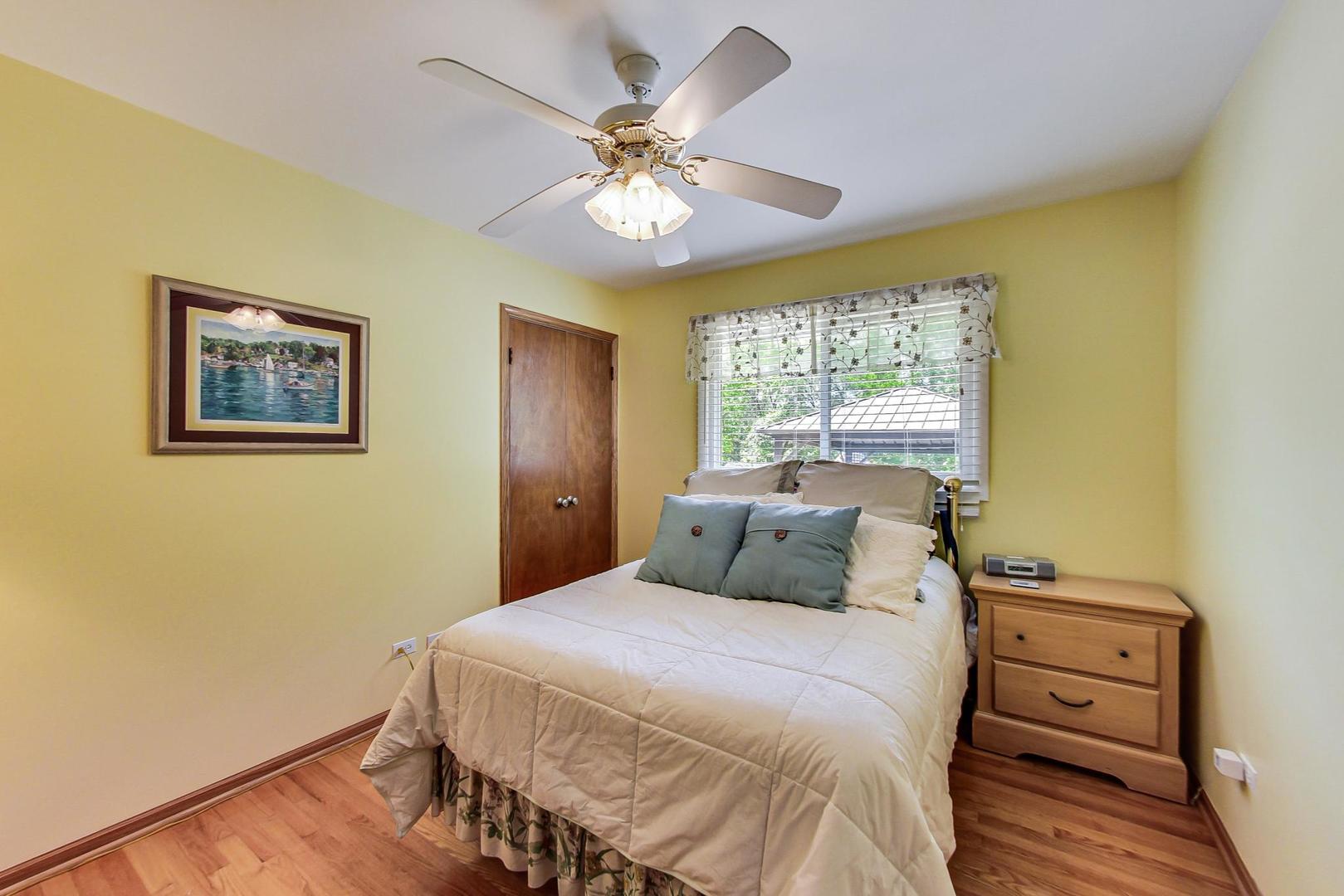 418 Northgate Road Lindenhurst, IL 60046 - Photo 12 of 29