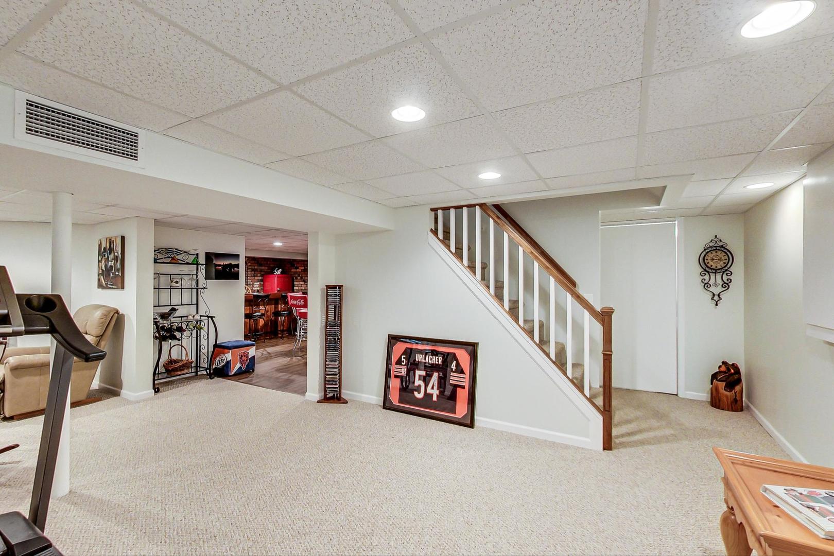 418 Northgate Road Lindenhurst, IL 60046 - Photo 14 of 29