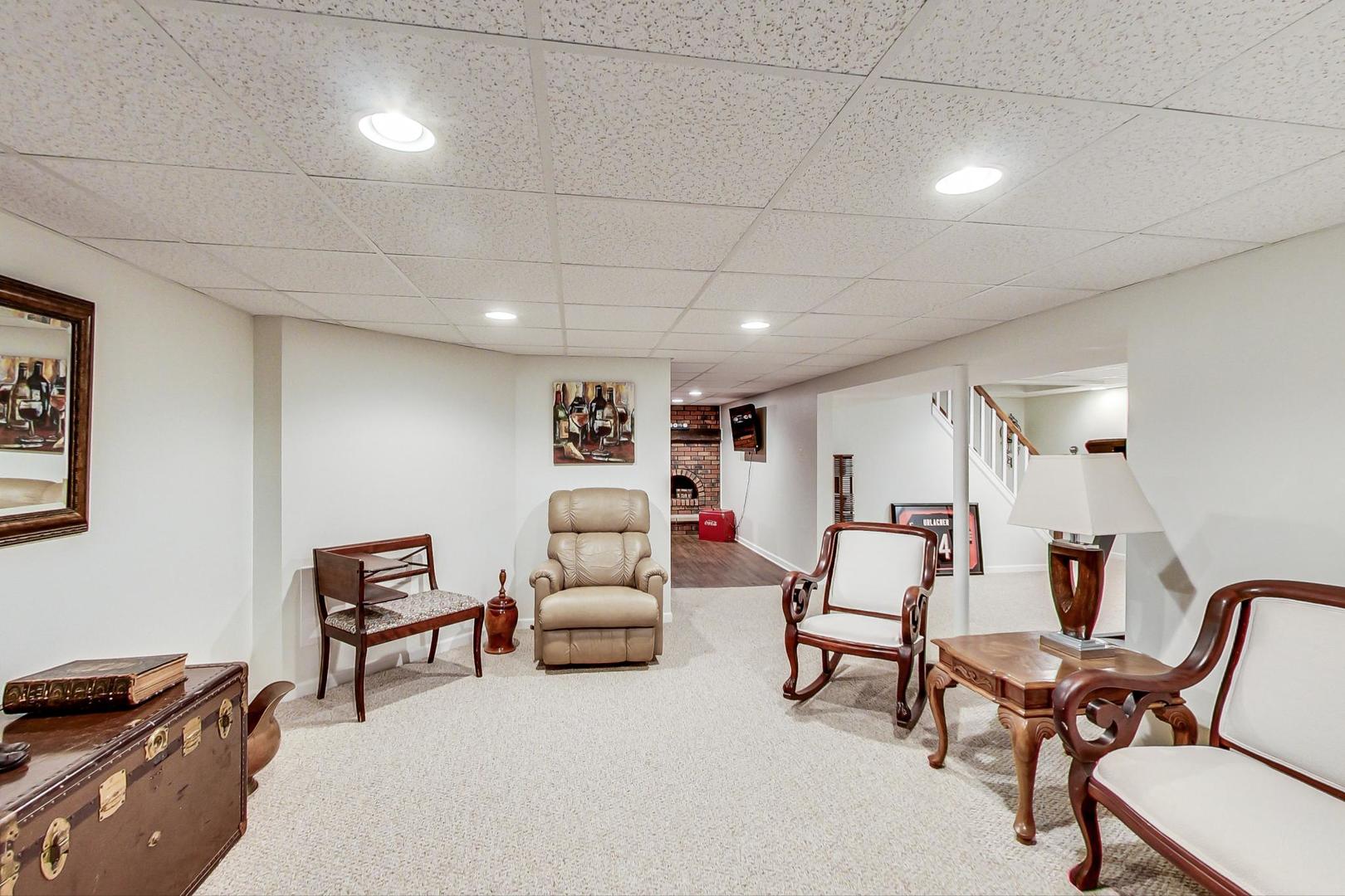 418 Northgate Road Lindenhurst, IL 60046 - Photo 18 of 29