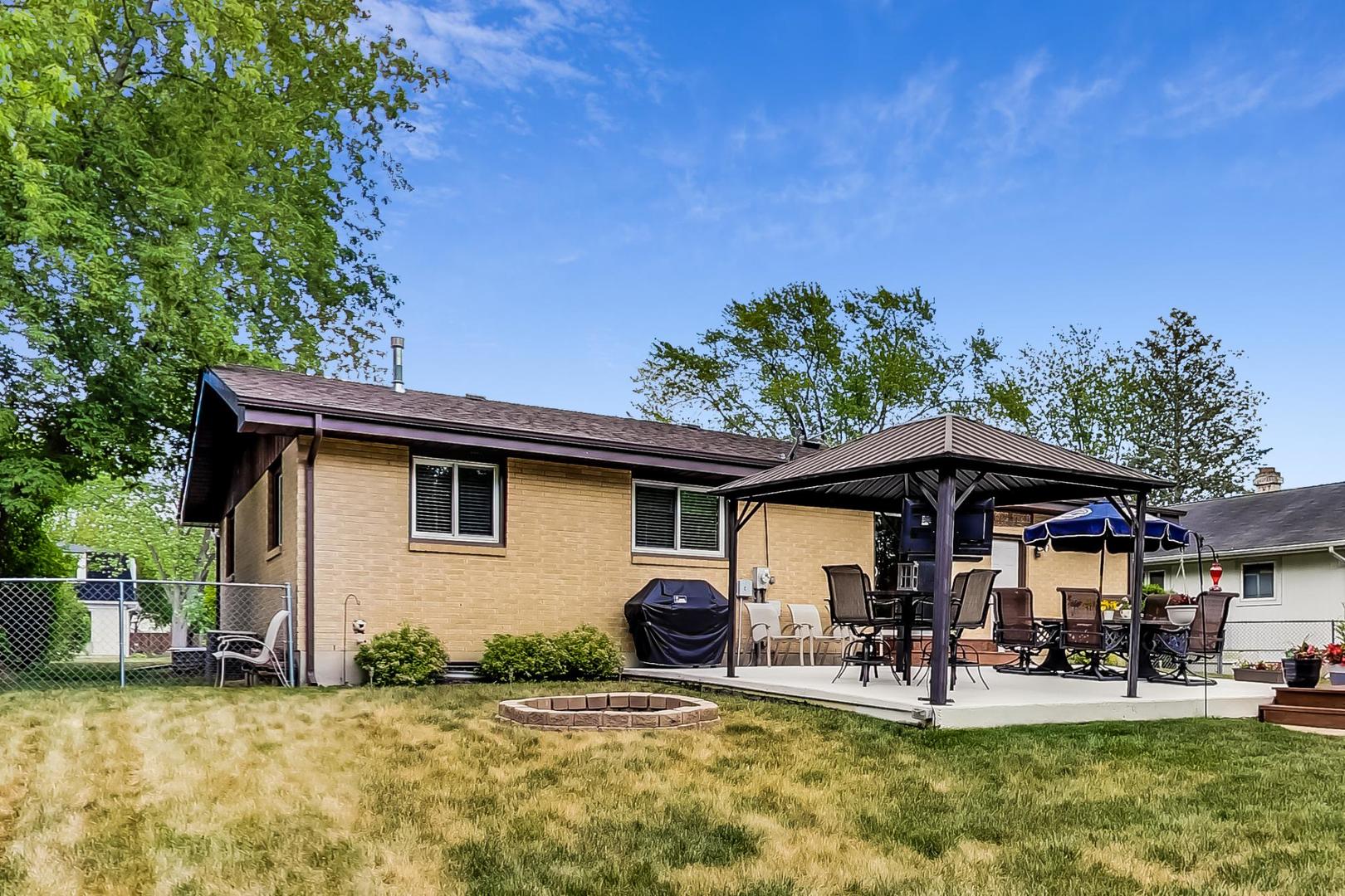 418 Northgate Road Lindenhurst, IL 60046 - Photo 23 of 29