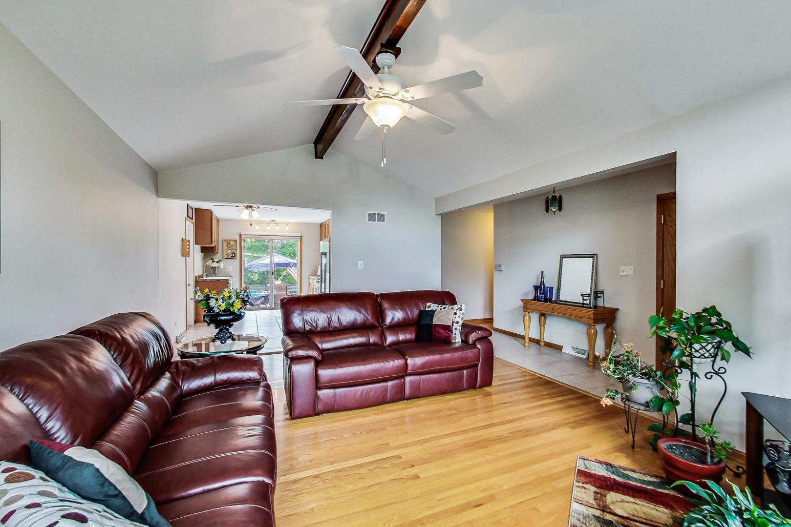 418 Northgate Road Lindenhurst, IL 60046 - Photo 5 of 29