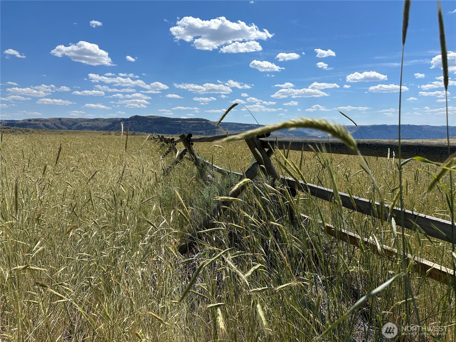 1027 Kuehne Road Keller, WA 99140 - Photo 2 of 40