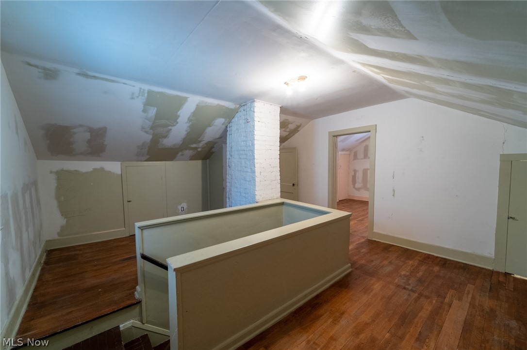 4350 Prasse Road Cleveland, OH 44121 - Photo 18 of 26