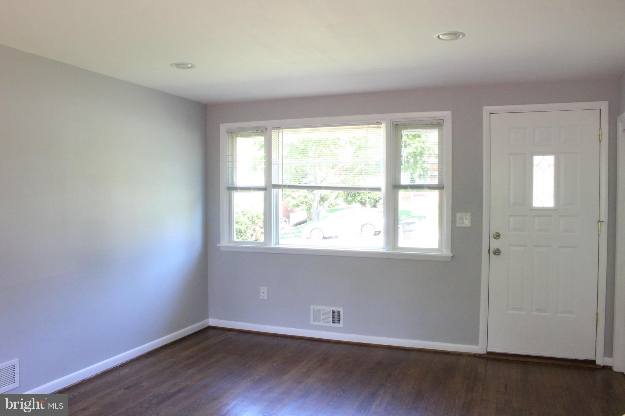 41 Belmore Road Lutherville-Timonium, MD 21093 - Photo 11 of 30 L iving Room w/Great Light & Recessed Lighting