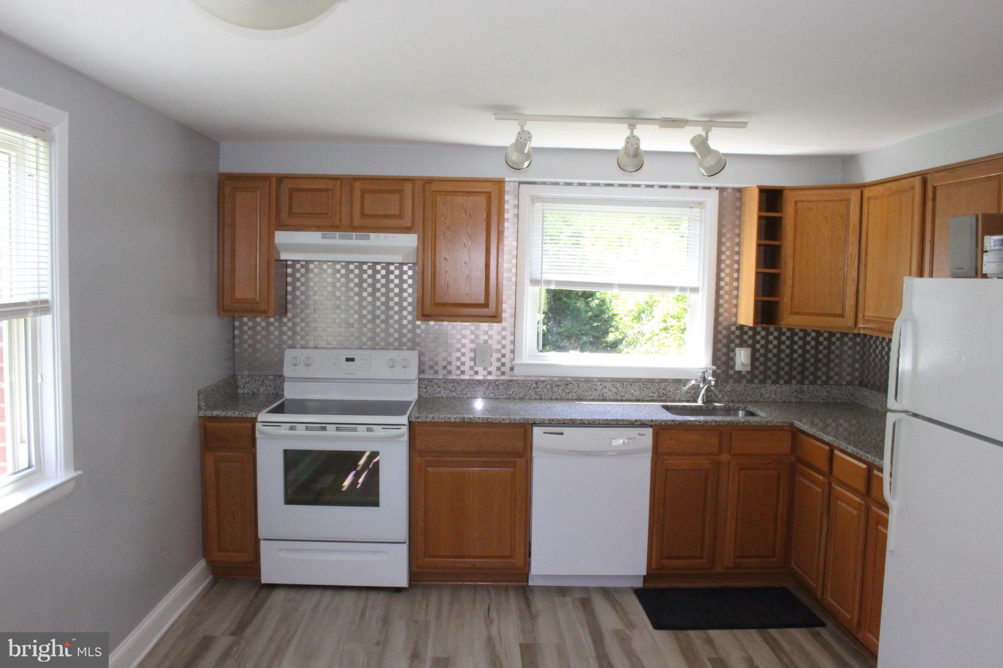41 Belmore Road Lutherville-Timonium, MD 21093 - Photo 4 of 30 Kitchen