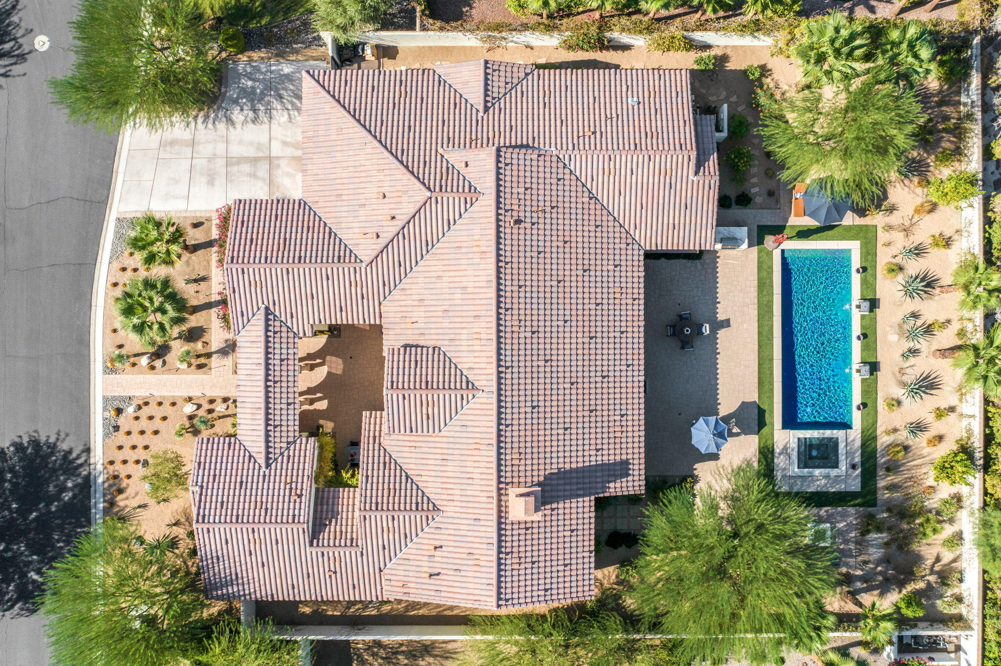 11 Alicante Circle Rancho Mirage, CA 92270 - Photo 4 of 62 3-web-or-mls-DJI_0212