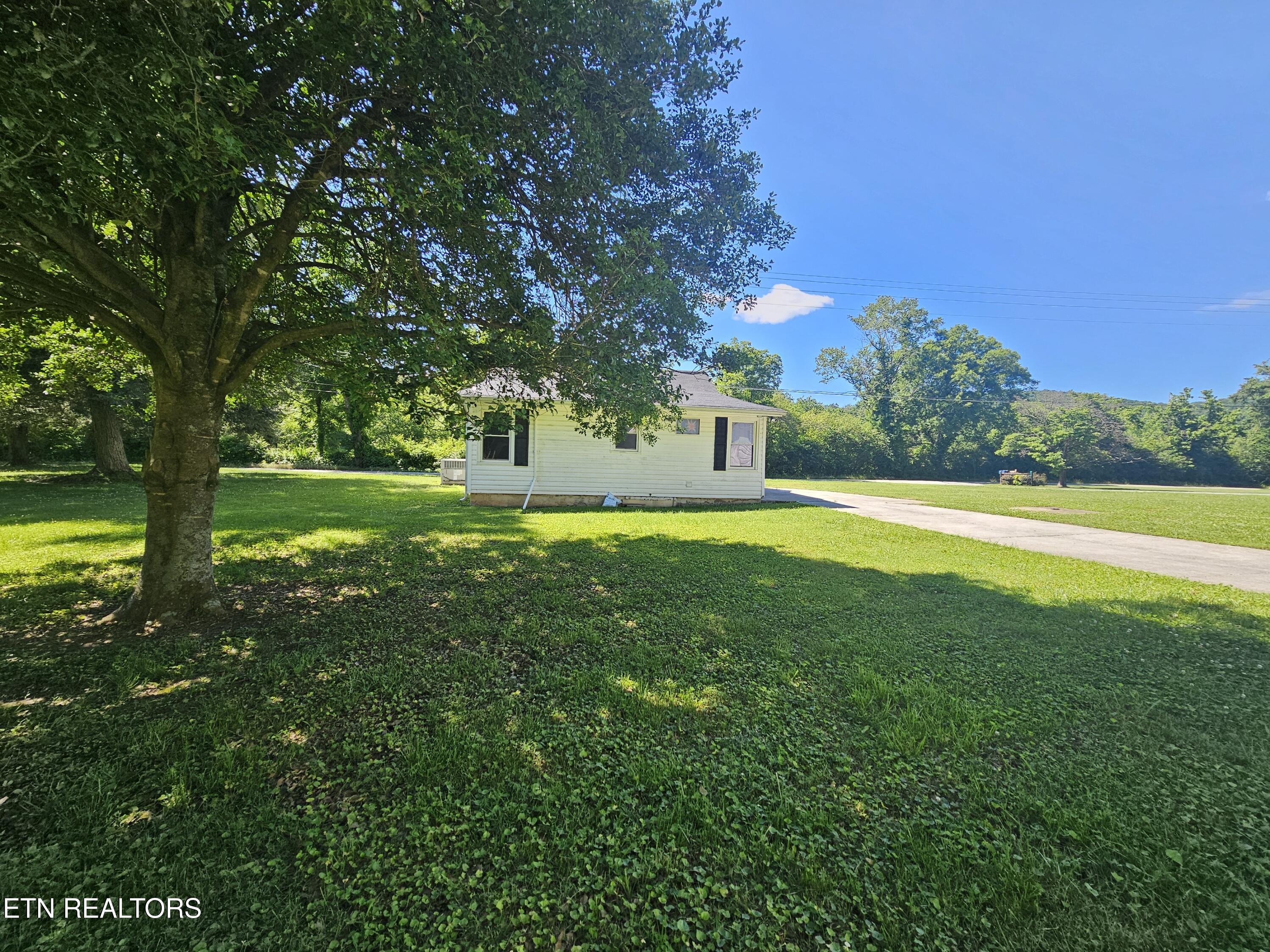 1341 Blockhouse Valley Road Clinton, TN 37716 - Photo 31 of 35 20260603_162024