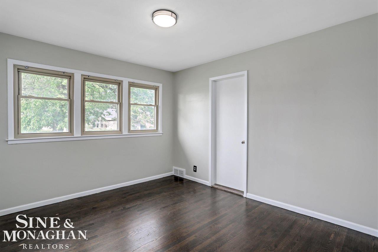 489 Shelbourne Road Grosse Pointe Farms, MI 48236 - Photo 13 of 28