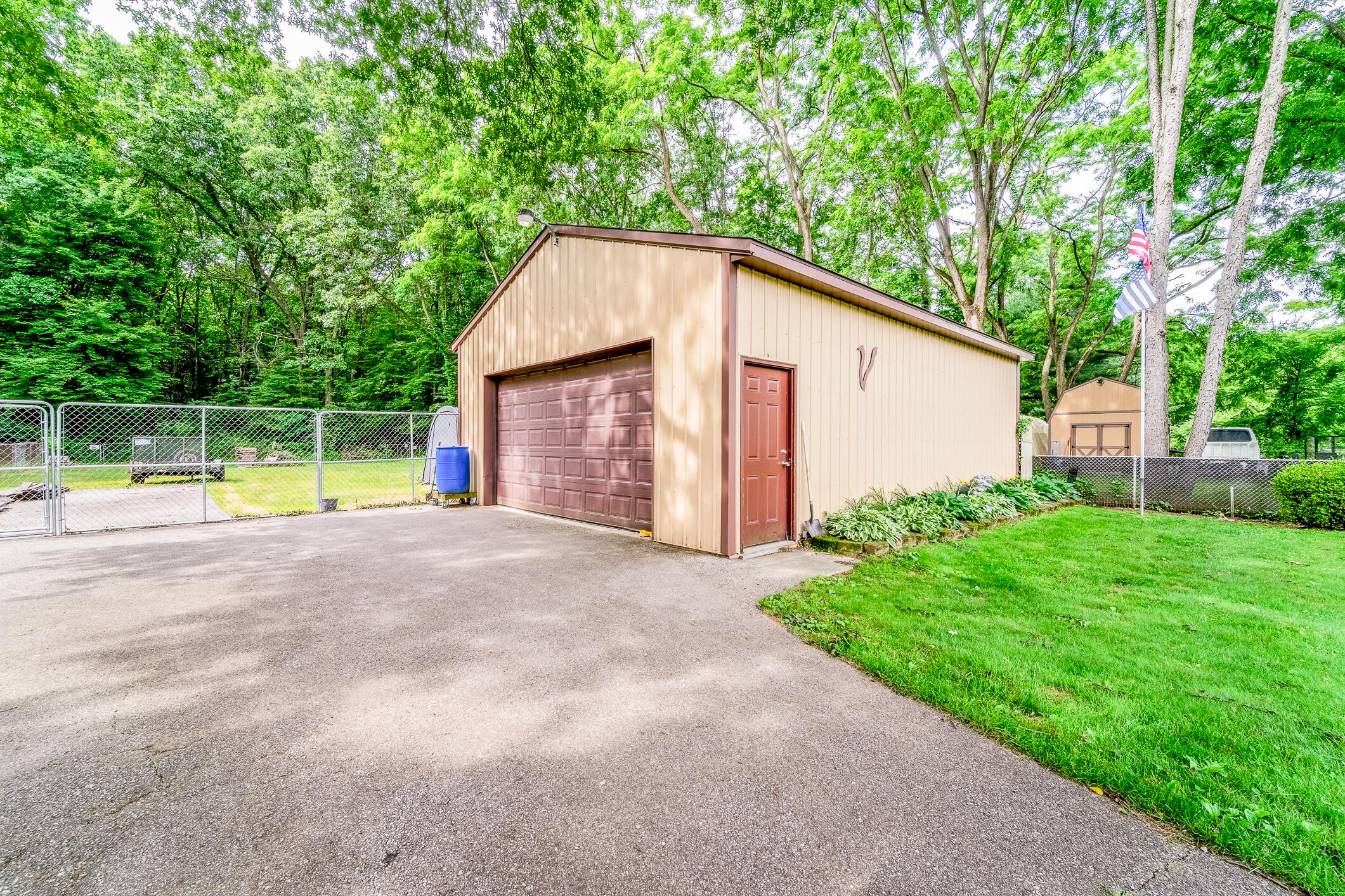 39001 Wade Road Romulus, MI 48174 - Photo 39 of 54 39001 Wade-46