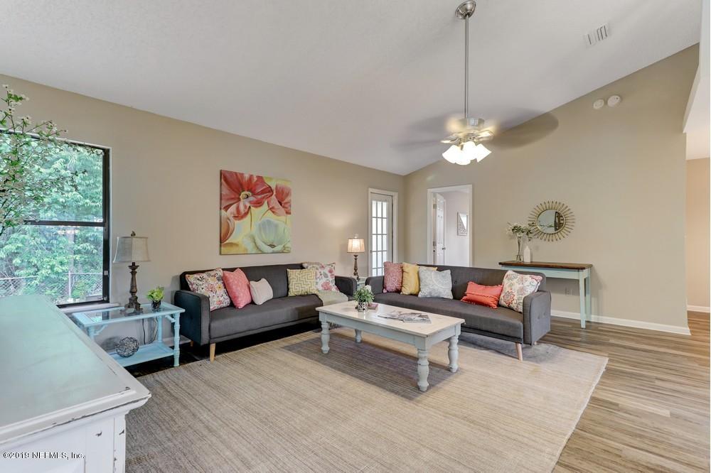 3725 Star Leaf Road Jacksonville, FL 32210 - Photo 12 of 19 Rave Home Staging Jacksonville (11) WEB