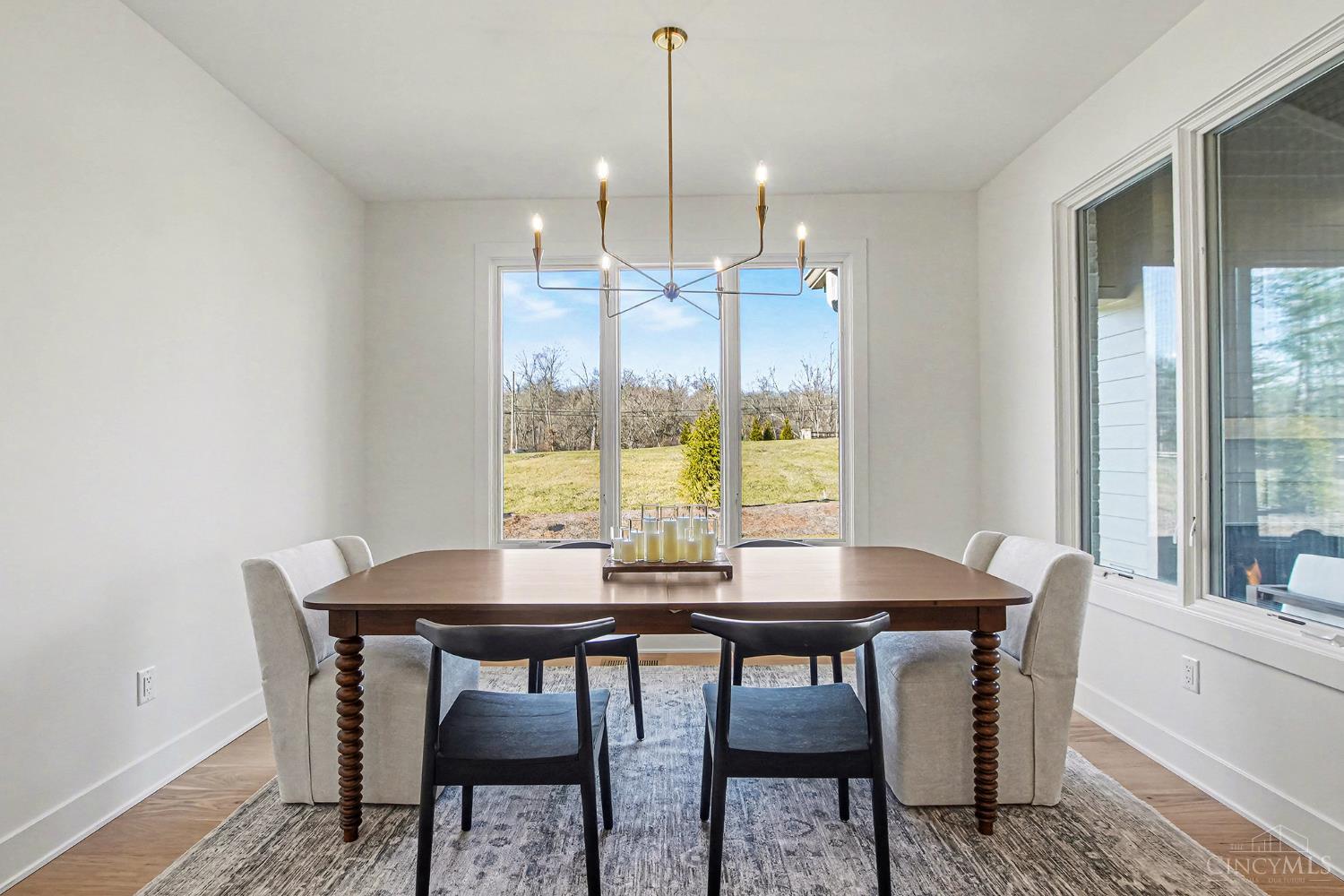 6956 Shadow Ridge Road Cincinnati, OH 45230 - Photo 13 of 37 Eat-in Kitchen