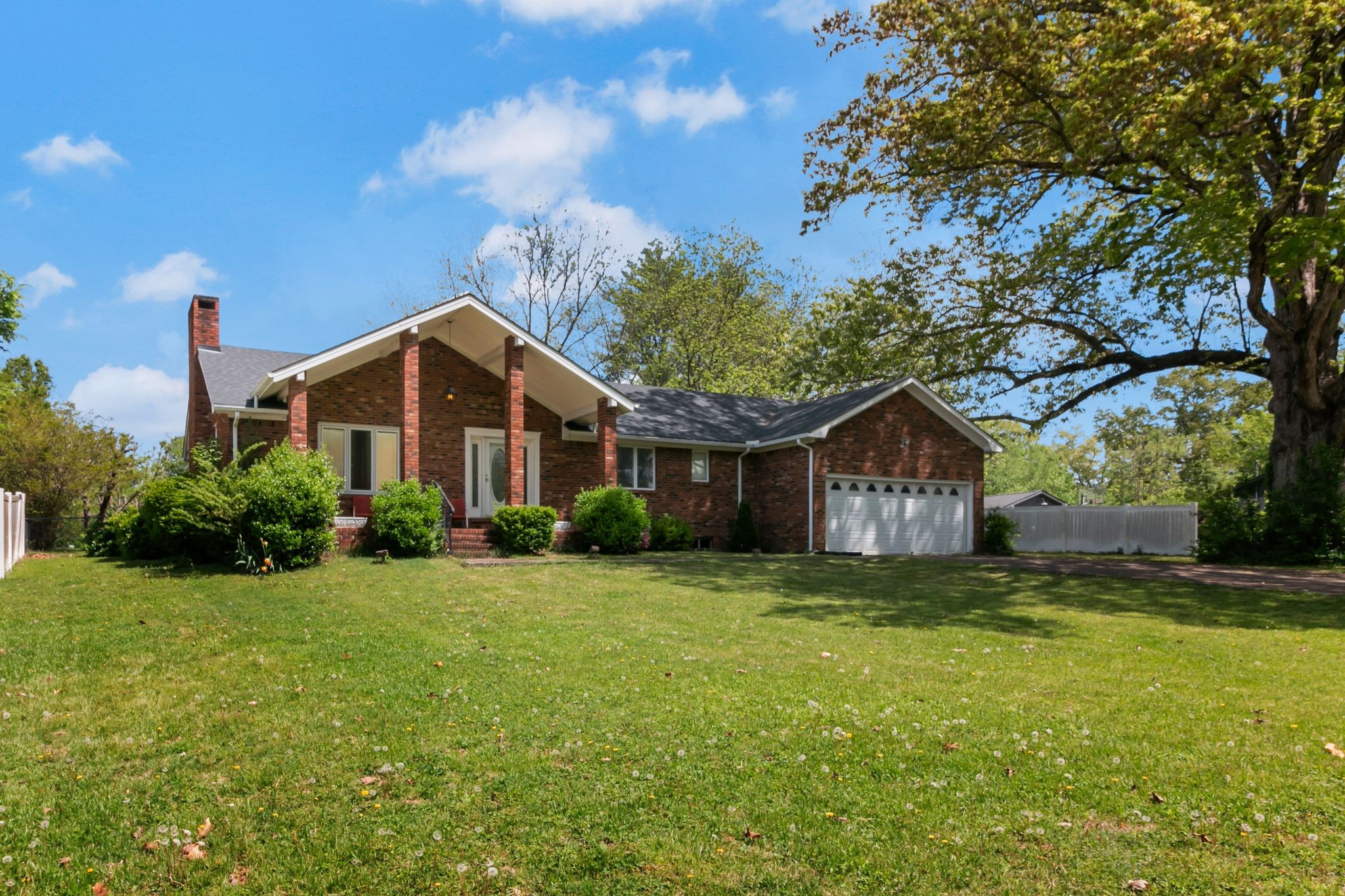 1728 Lone Oak Road Paris, TN 38242 - Photo 3 of 22 Gallery Image 3