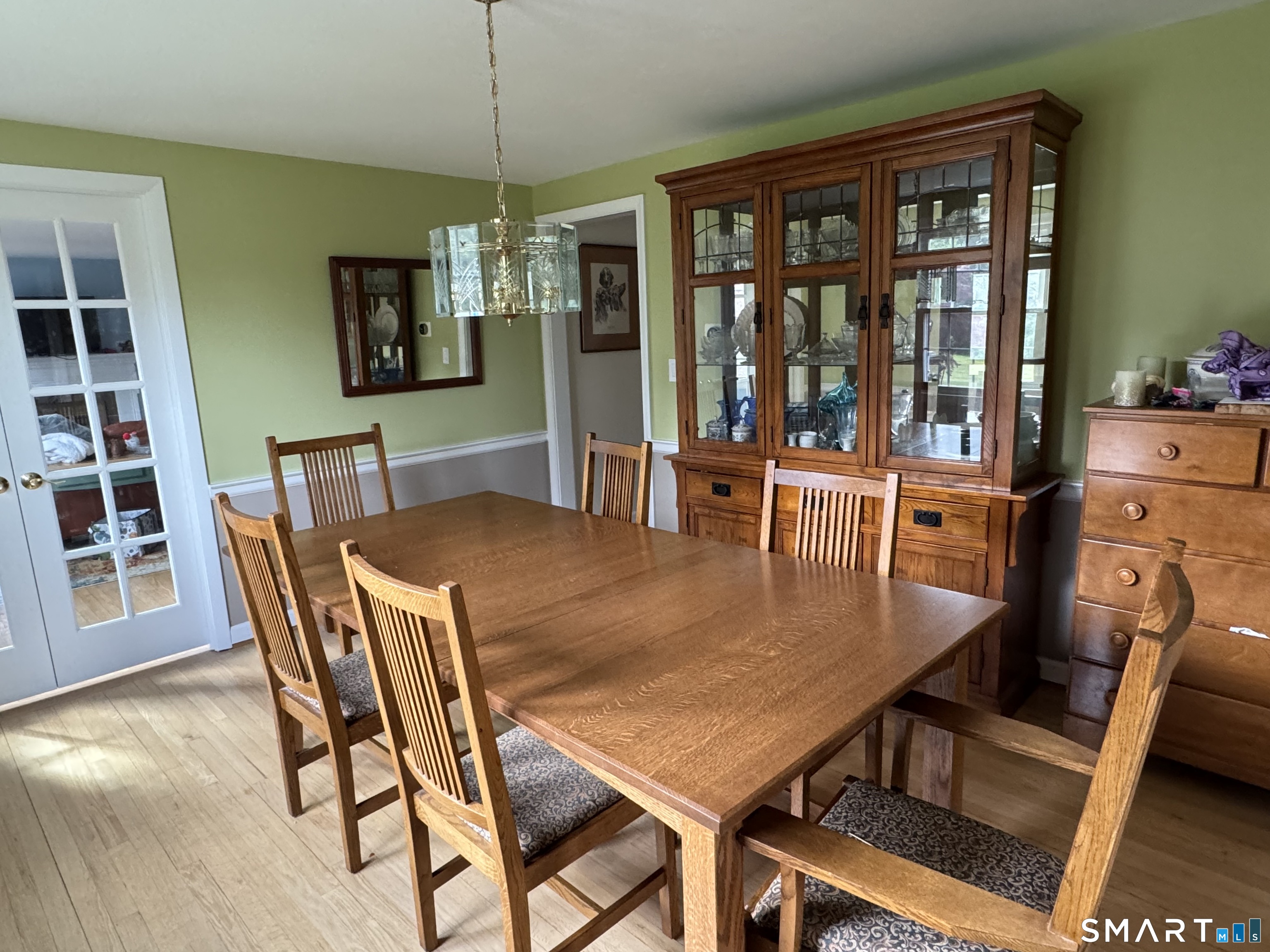 28 Crestwood Road Simsbury, CT 06070 - Photo 11 of 19