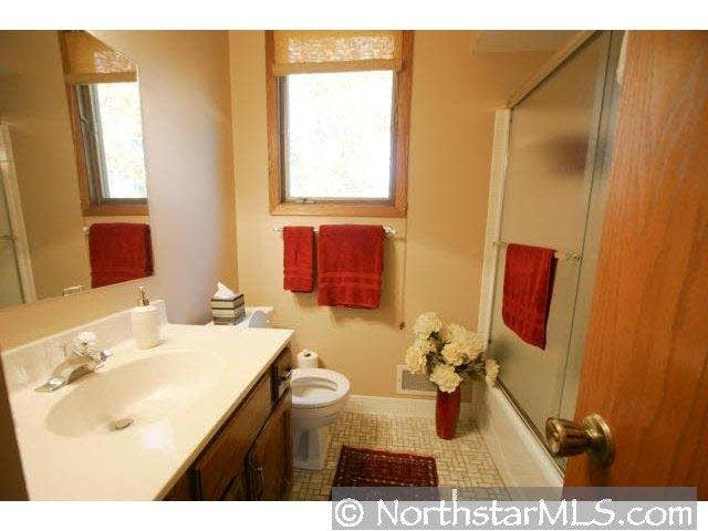 11 Viking Village Drive Rochester, MN 55901 - Photo 7 of 10