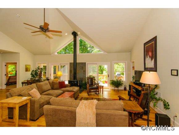 38 Rambling Ridge Road Asheville, NC 28804 - Photo 5 of 24 Gallery Image 5