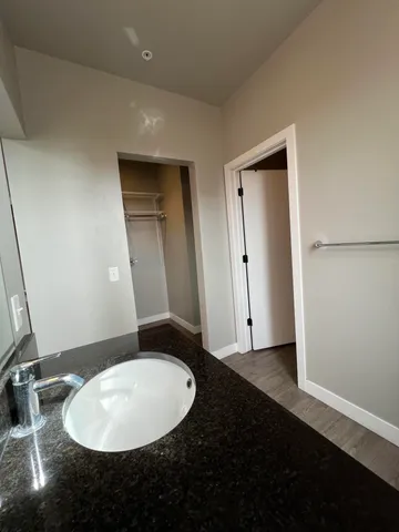 $2,350 | 157 South Kalamazoo Mall, Unit 405, Kalamazoo, MI 49007