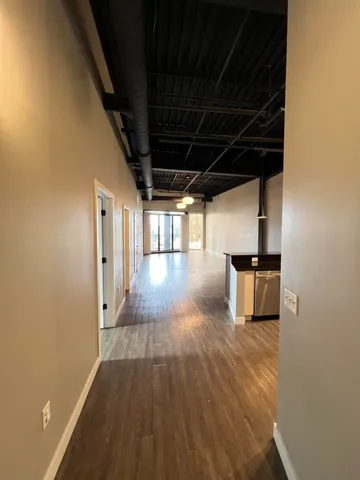 $2,350 | 157 South Kalamazoo Mall, Unit 405, Kalamazoo, MI 49007