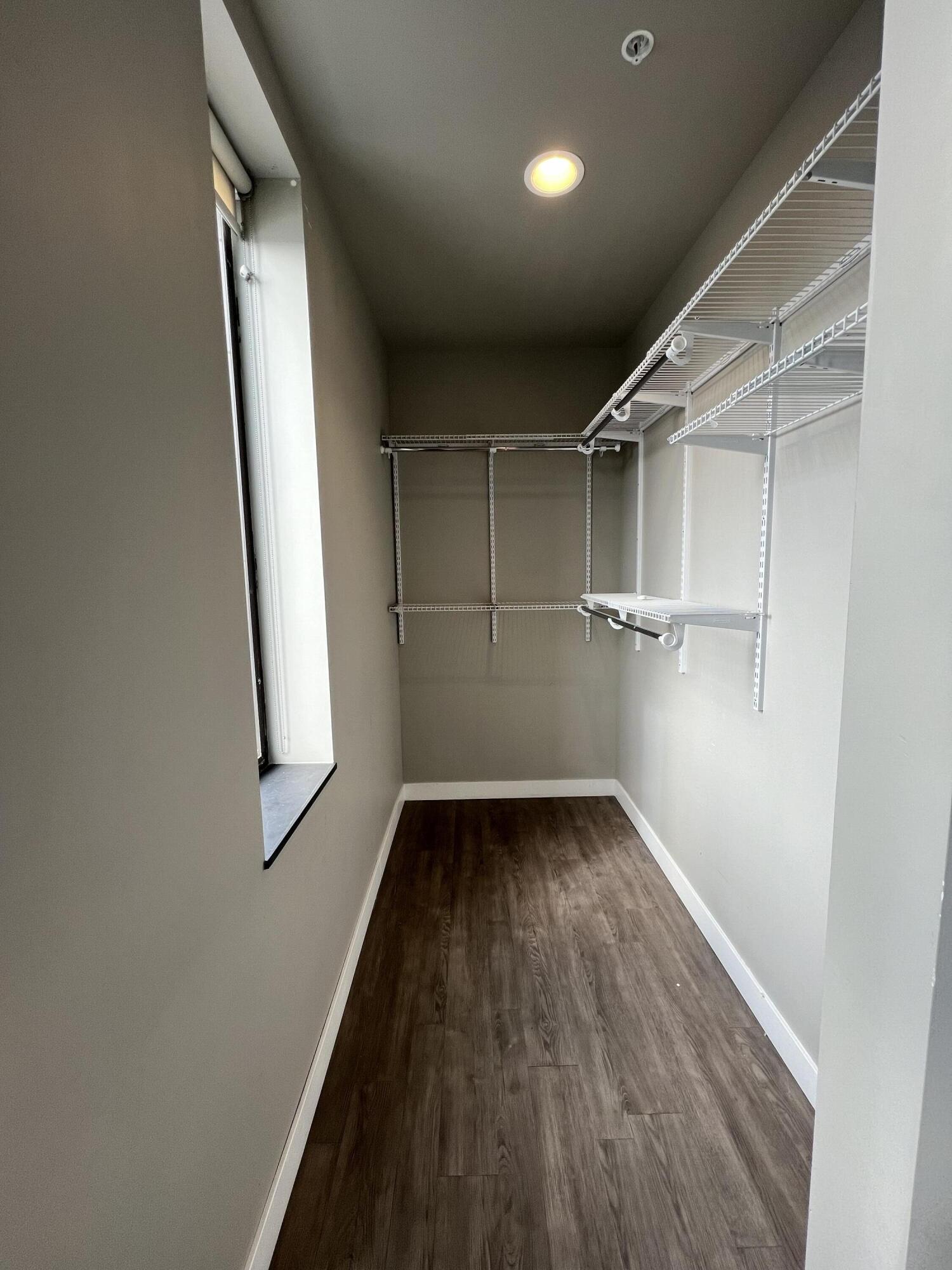 157 South Kalamazoo Mall, Unit 405 Kalamazoo, MI 49007 - Photo 5 of 13 IMG_4597