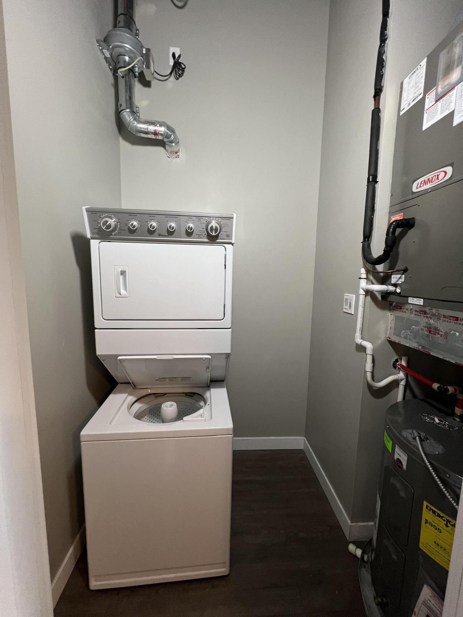 157 South Kalamazoo Mall, Unit 405 Kalamazoo, MI 49007 - Photo 8 of 13 IMG_4601