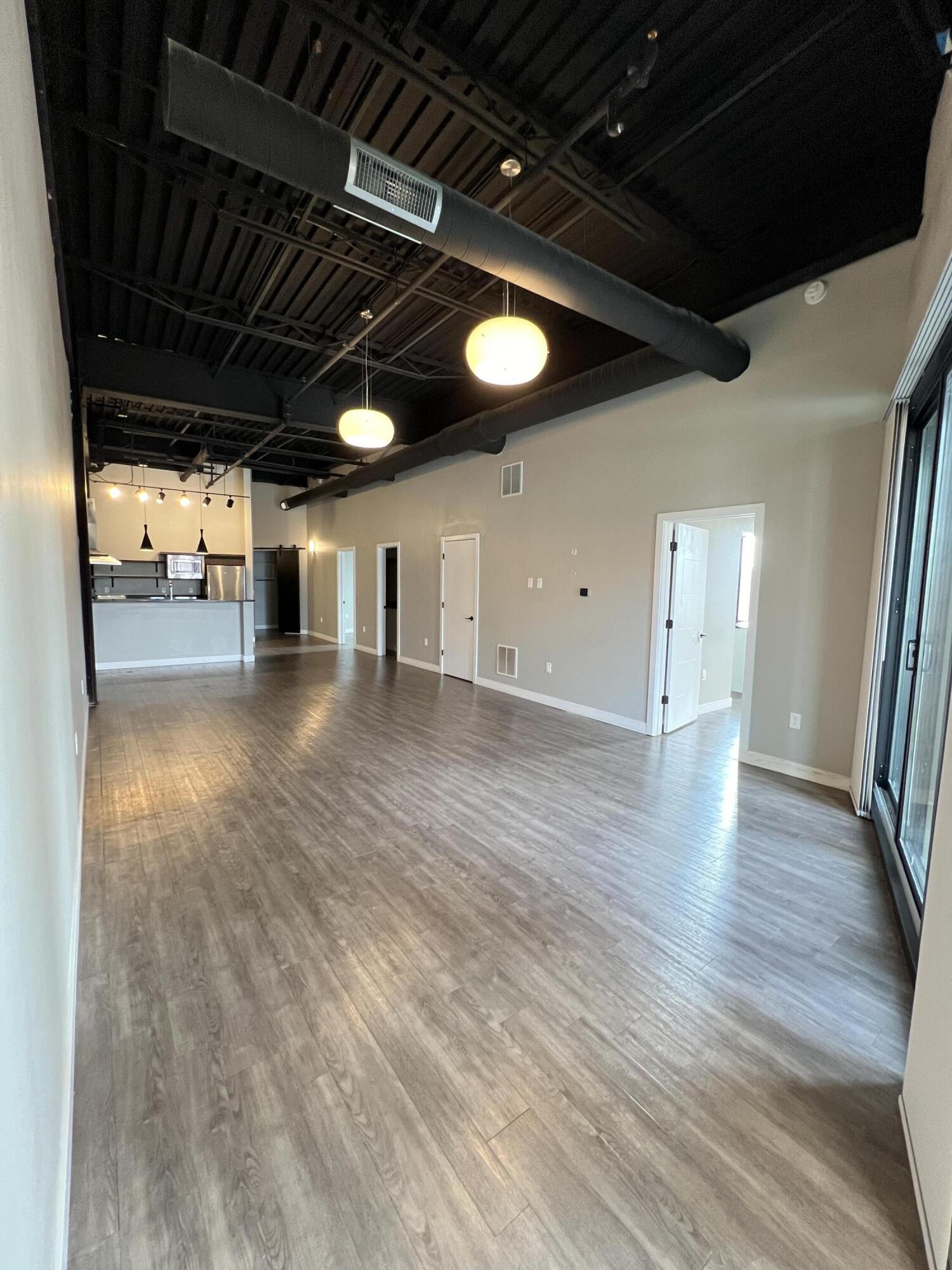 157 South Kalamazoo Mall, Unit 405 Kalamazoo, MI 49007 - Photo 9 of 13 IMG_4602