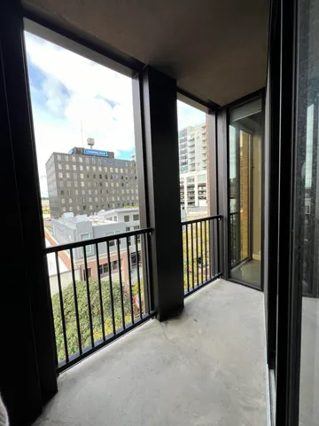 $2,350 | 157 South Kalamazoo Mall, Unit 405, Kalamazoo, MI 49007