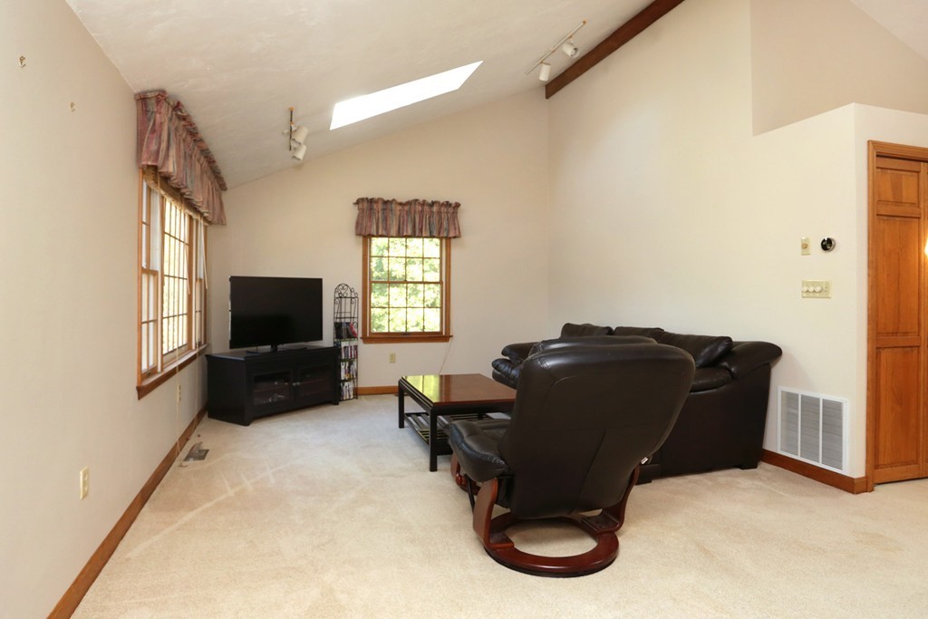 11 Crescent Drive Georgetown, MA 01833 - Photo 12 of 24 Gallery Image 12